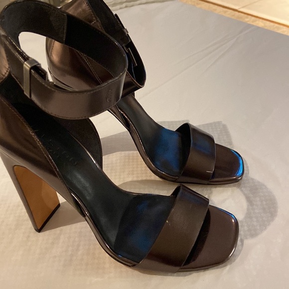 Halston Dress Sandals size 8.5 - Picture 4 of 12
